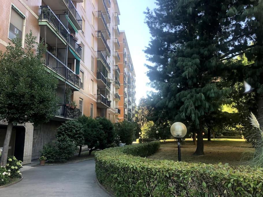 Appartamento Veronica, Per Lavoro E Relax Corsico Luaran gambar