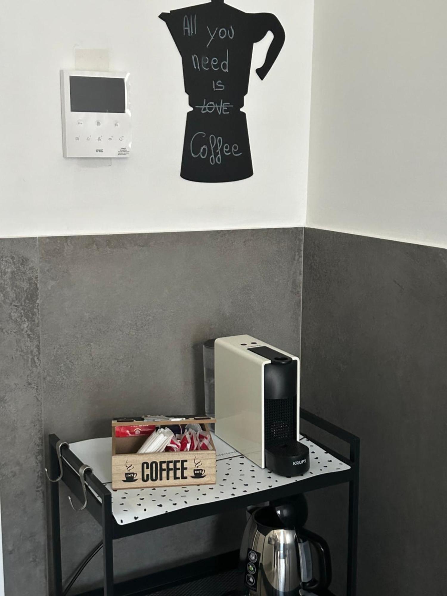 Appartamento Veronica, Per Lavoro E Relax Corsico Luaran gambar